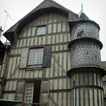 Le Treize Au Coeur Du Bouchon Troyes