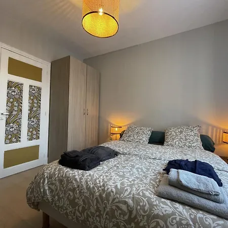 Le Treize Au Coeur Du Bouchon *